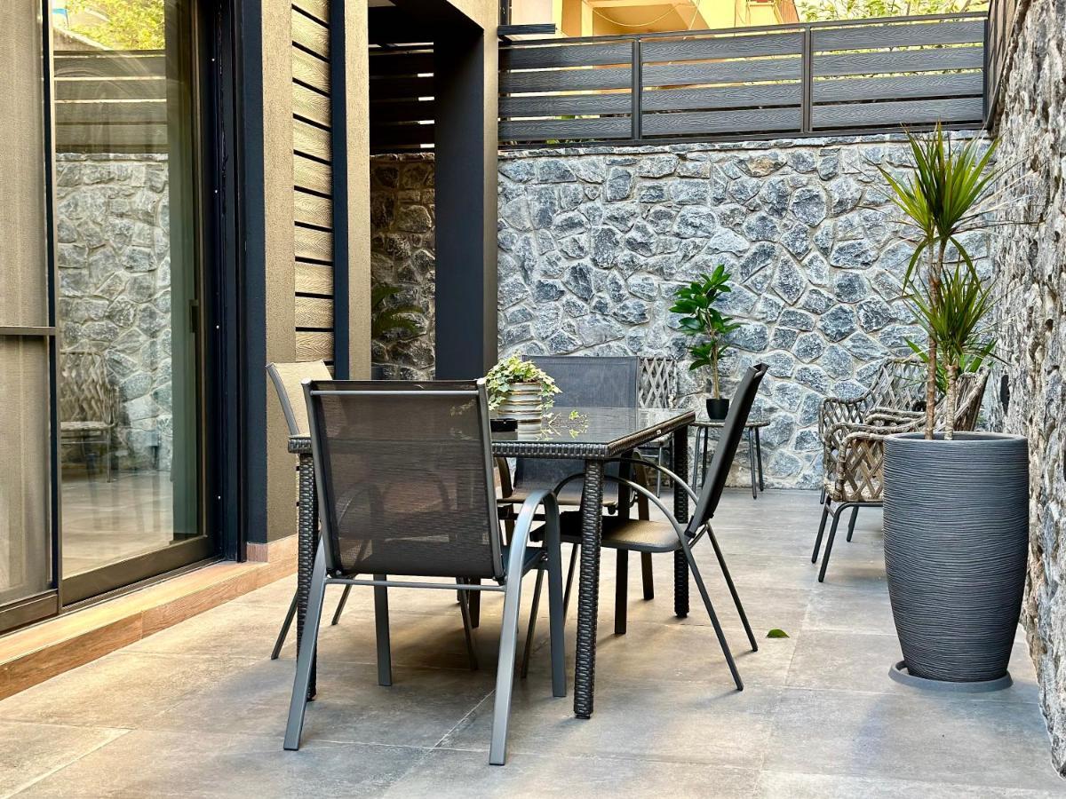 T&T Luxury Apartments - Rooftop Jacuzzi Athena Bagian luar foto