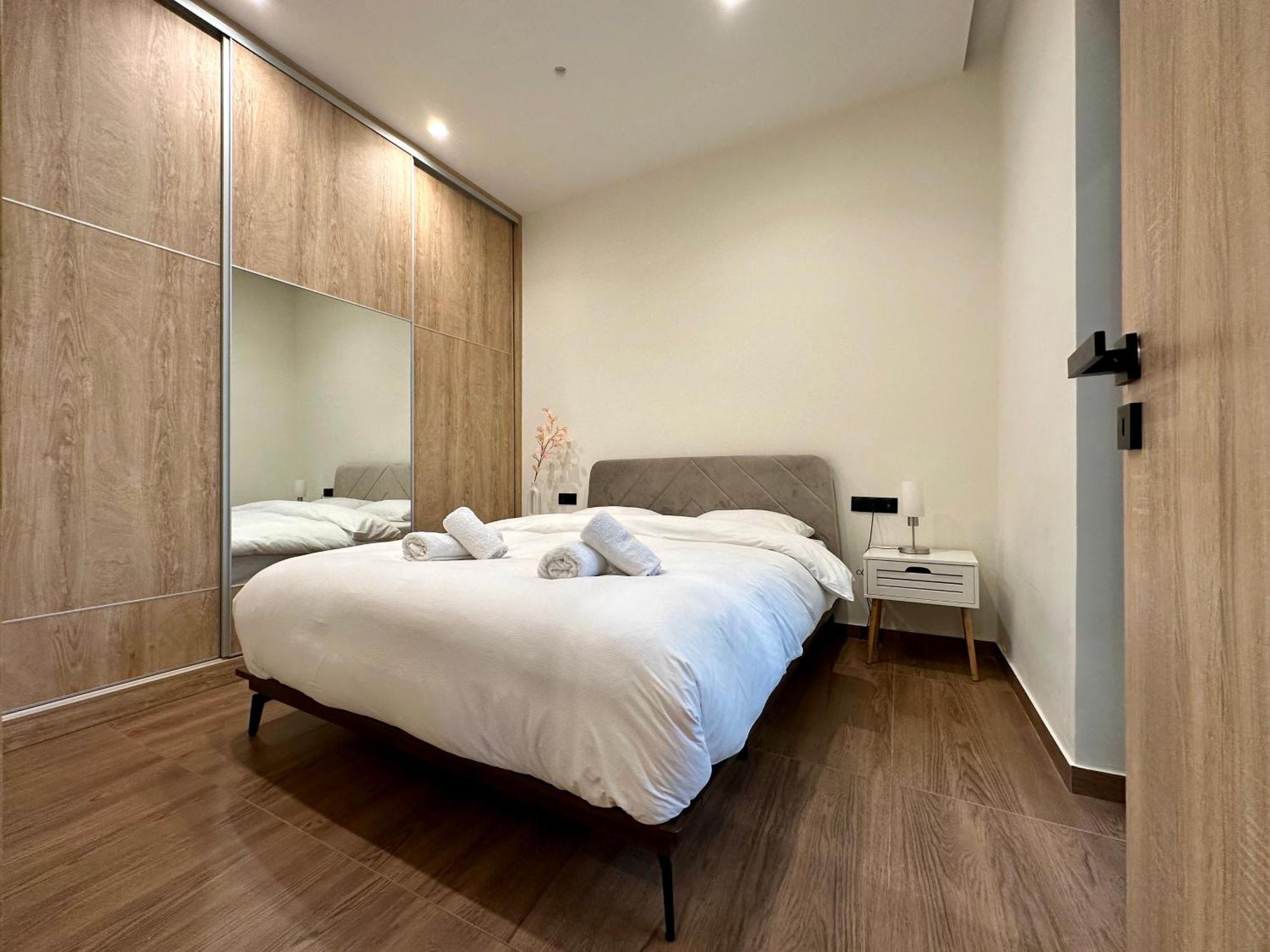 T&T Luxury Apartments - Rooftop Jacuzzi Athena Bagian luar foto